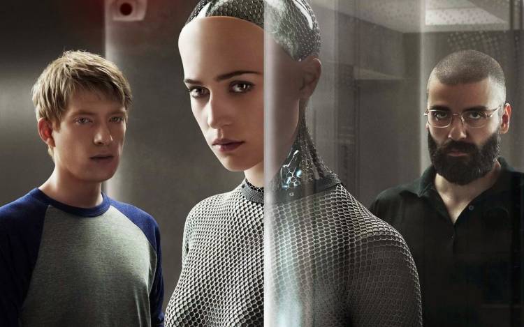 Portada del artículo de las películas en la filmografía de Alex Garland, con: “Ex Machina” de 2014.